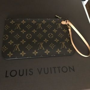 Neverfull Pochette